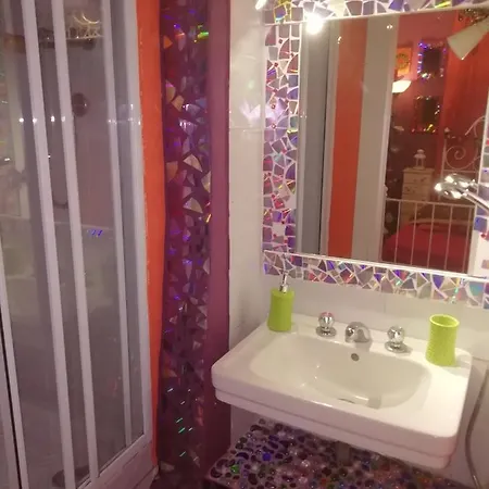Maisonette Fata Bislacca, * カルカータ