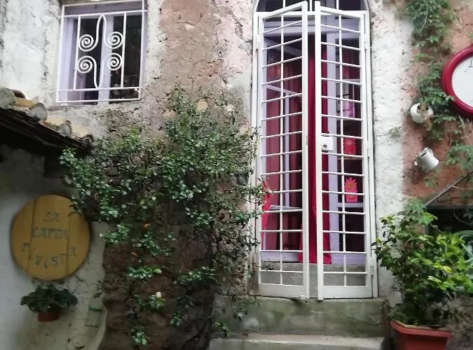 Maisonette Fata Bislacca, * Calcata